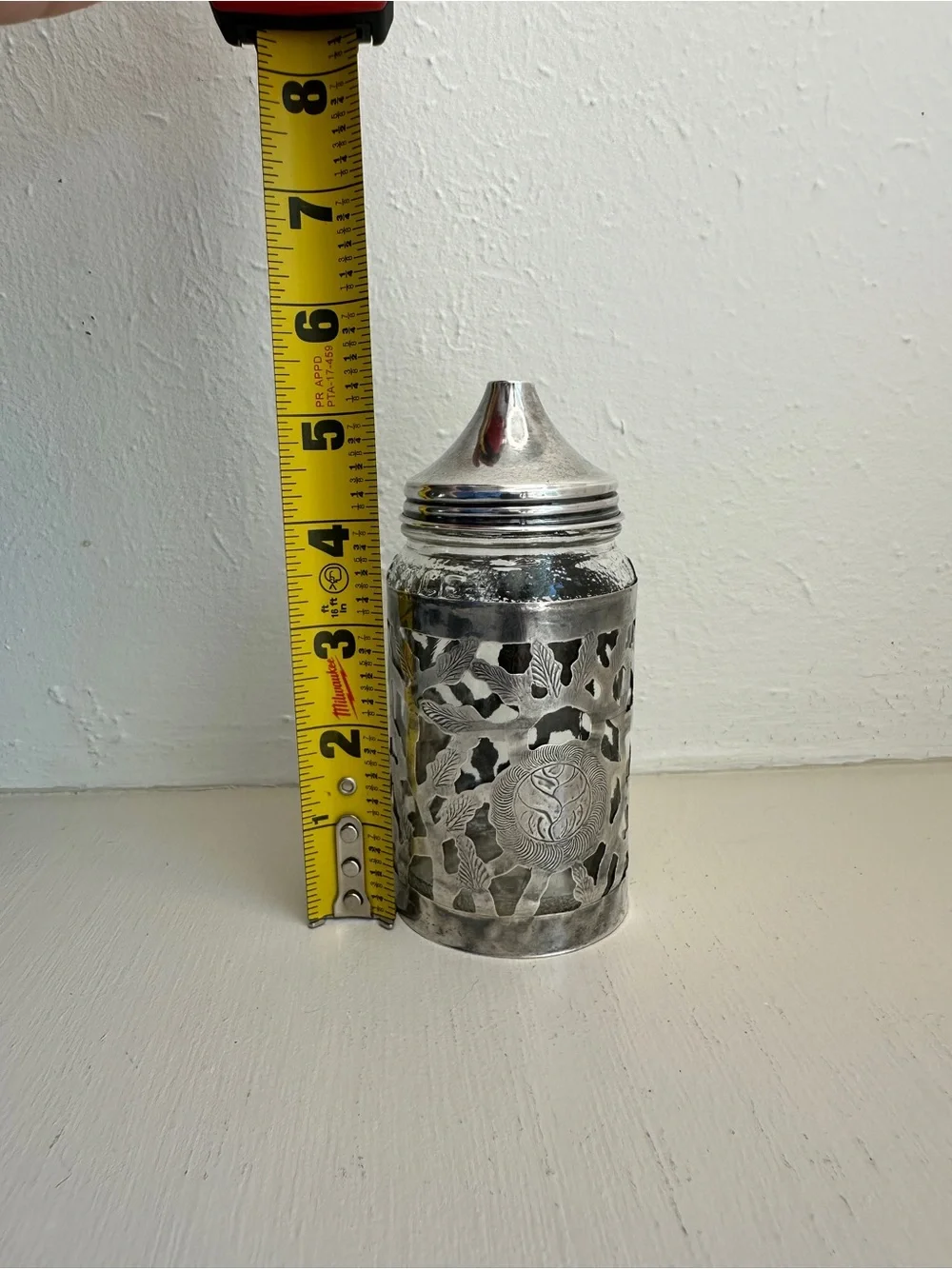 Sterling Silver Mexico Nestle Sugar Shaker with Cutout Leaf Design